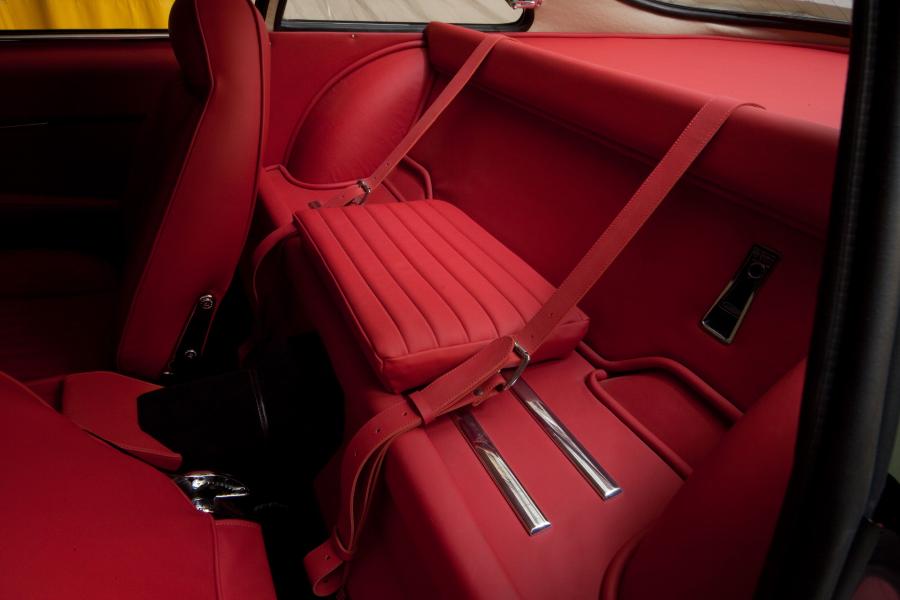  Lamborghini 350 GT 1967 года  (фото 9 из 22)